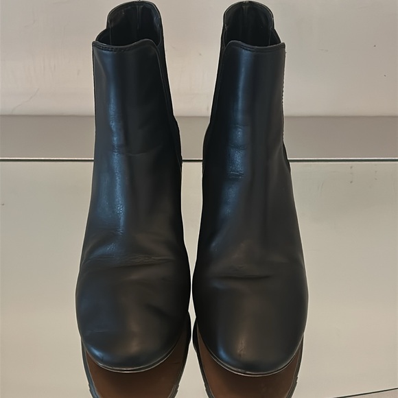 COACH Kinsley Bootie Size 6 Black Leather Heeled Ankle Boots - Picture 3 of 13